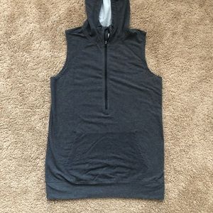 Men’s Nike Sleeveless Workout Hoodie Small Gray
